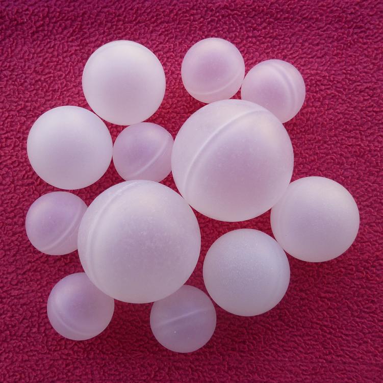 PLASTIC FLOAT BALL