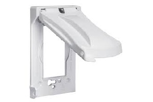 SWITCH W/ GRD TR OUTLET WHITE